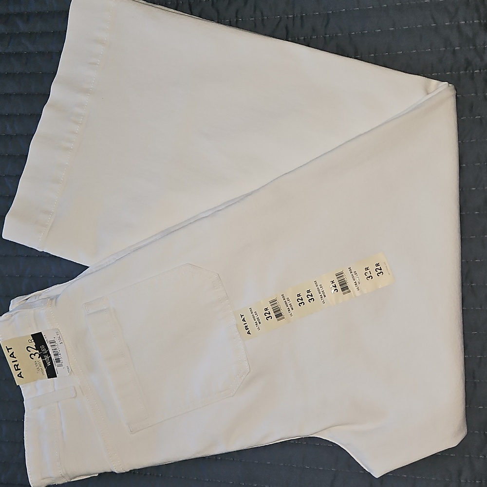 Ariat Countryside Ultra High Rise Wide Leg Crop Denim:‎ White: 32R